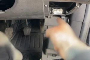 OBD2-Port-Ford-Focus-diagnostic-cable